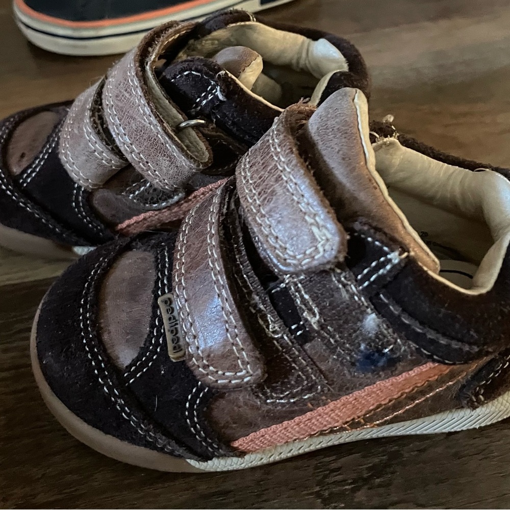 Pediped Brown and Black Baby Shoes Size 5